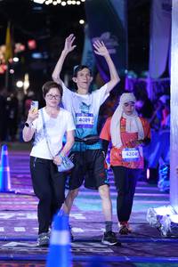 BIB: 4089, 4308
                            <button type="button" onclick="openModal(26227419)" class="btn btn-primary btn-sm float-right btn-popup" data-toggle="modal" data-target=".modal-high-quality">
                        <i class="fas fa-shopping-cart"></i> Add to Cart
                    </button>
                                            <button type="button" onclick="isThisMe(26227419, true)" class="btn btn-success btn-sm float-right btn-popup btn-isme hidden" data-toggle="tooltip" data-placement="bottom" title="นี่คือรูปของคุณใช่ไหม คลิกที่นี่เพื่อเอาเข้าอัลบั้ม">
                        <i class="fas fa-plus"></i> Add to album
                    </button>
                    <button type="button" onclick="isThisMe(26227419, false)" class="btn btn-warning btn-sm float-right btn-popup btn-isnotme hidden">
                        <i class="fas fa-ban"></i> Remove from album
                    </button>